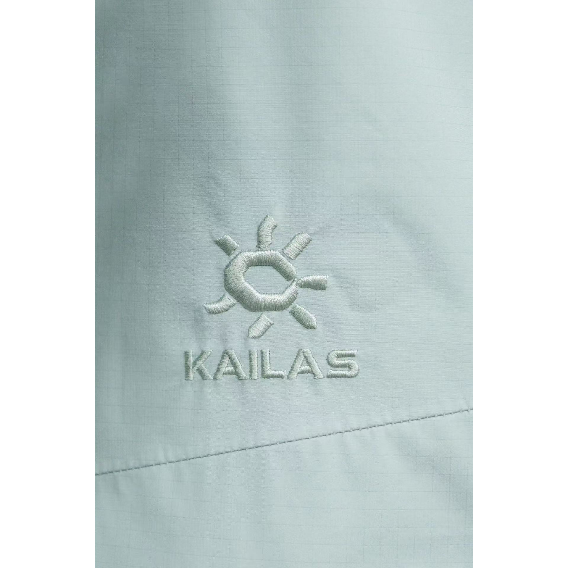 <p>KAILAS LT户外压胶连帽冲锋衣(翡冷翠)</p>