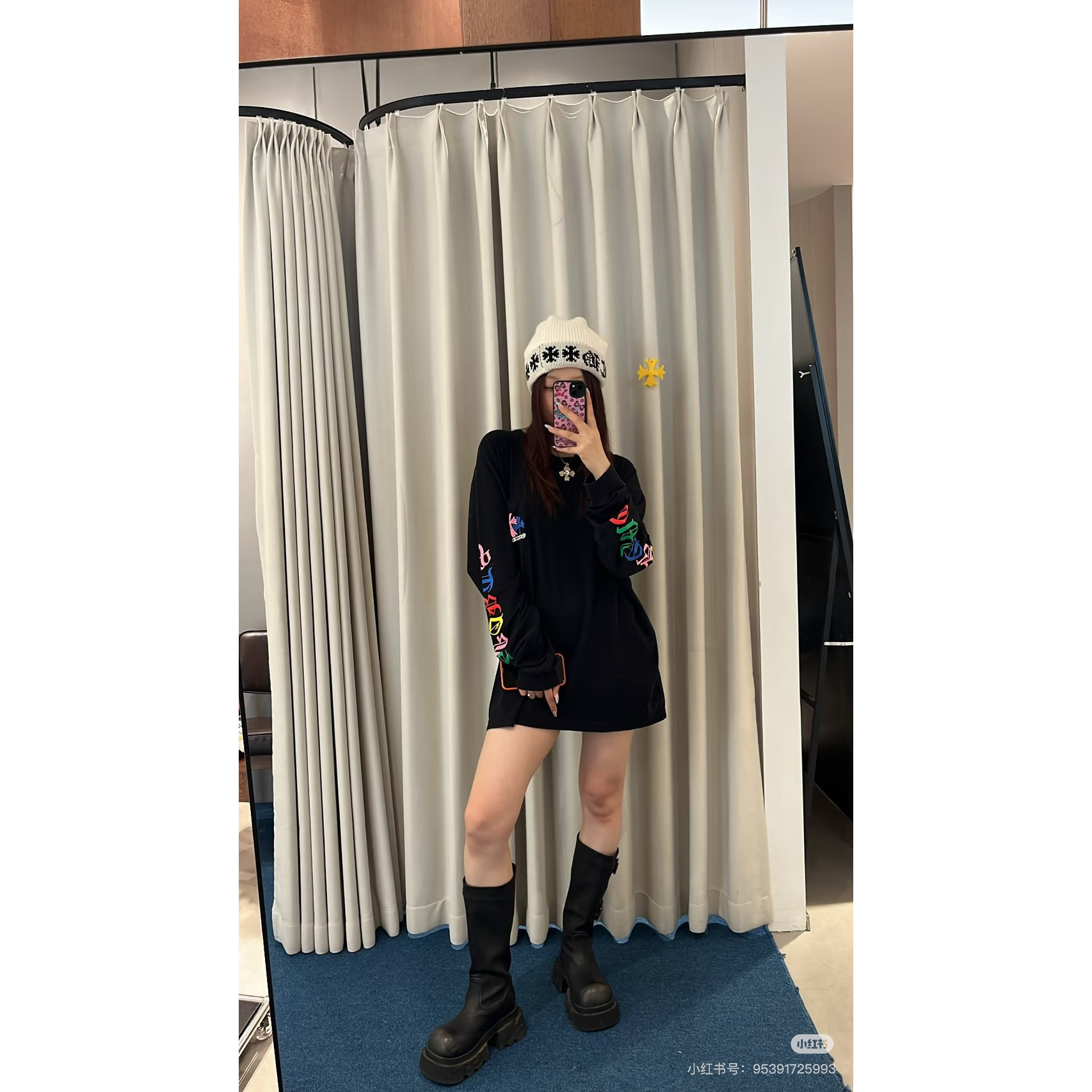 <p>Chrome Hearts 彩色十字圆领长T(HE272黑)</p>