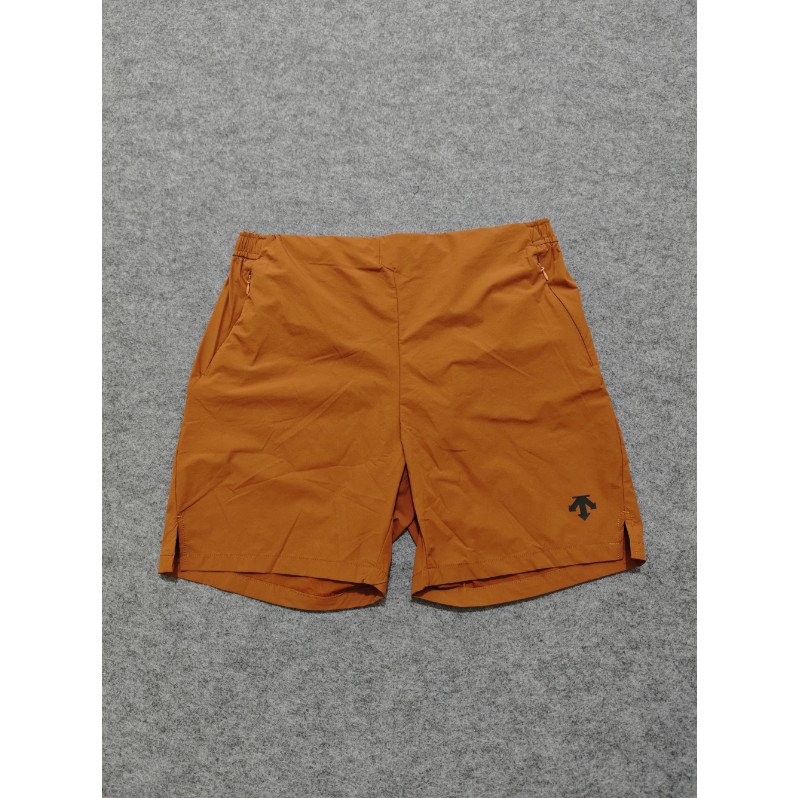 <p>DESCENTE 速乾短褲(桔色)</p>