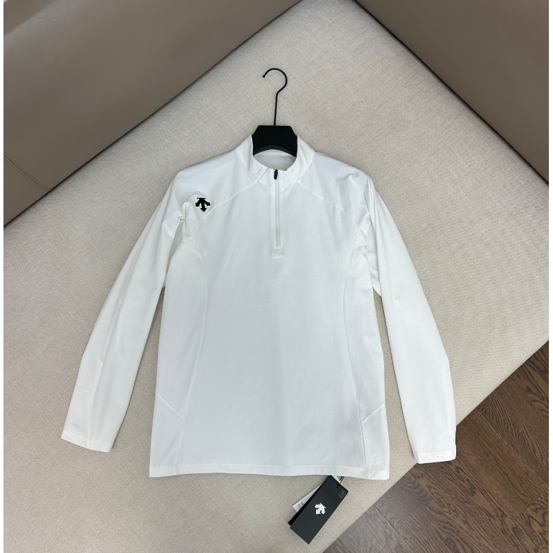 <p>DESCENTE&nbsp; TRAINING 男士 SOLOTEX 半拉鍊貼身保暖針織衫</p>