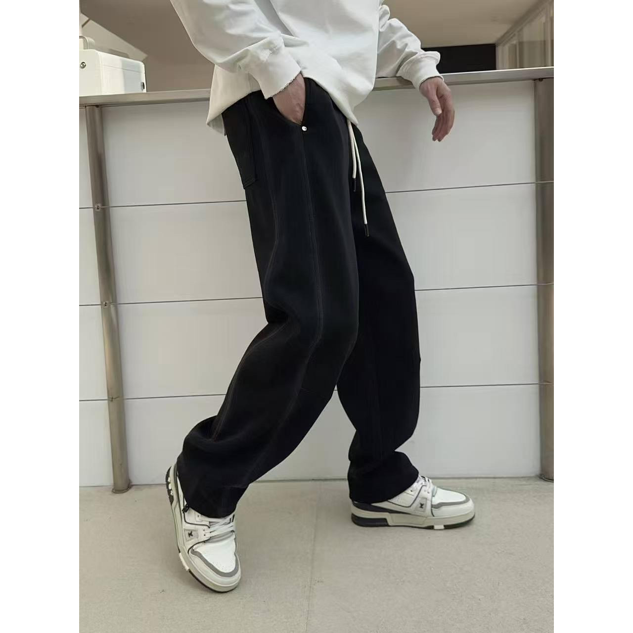 <p>Balenciaga 休闲长裤</p>