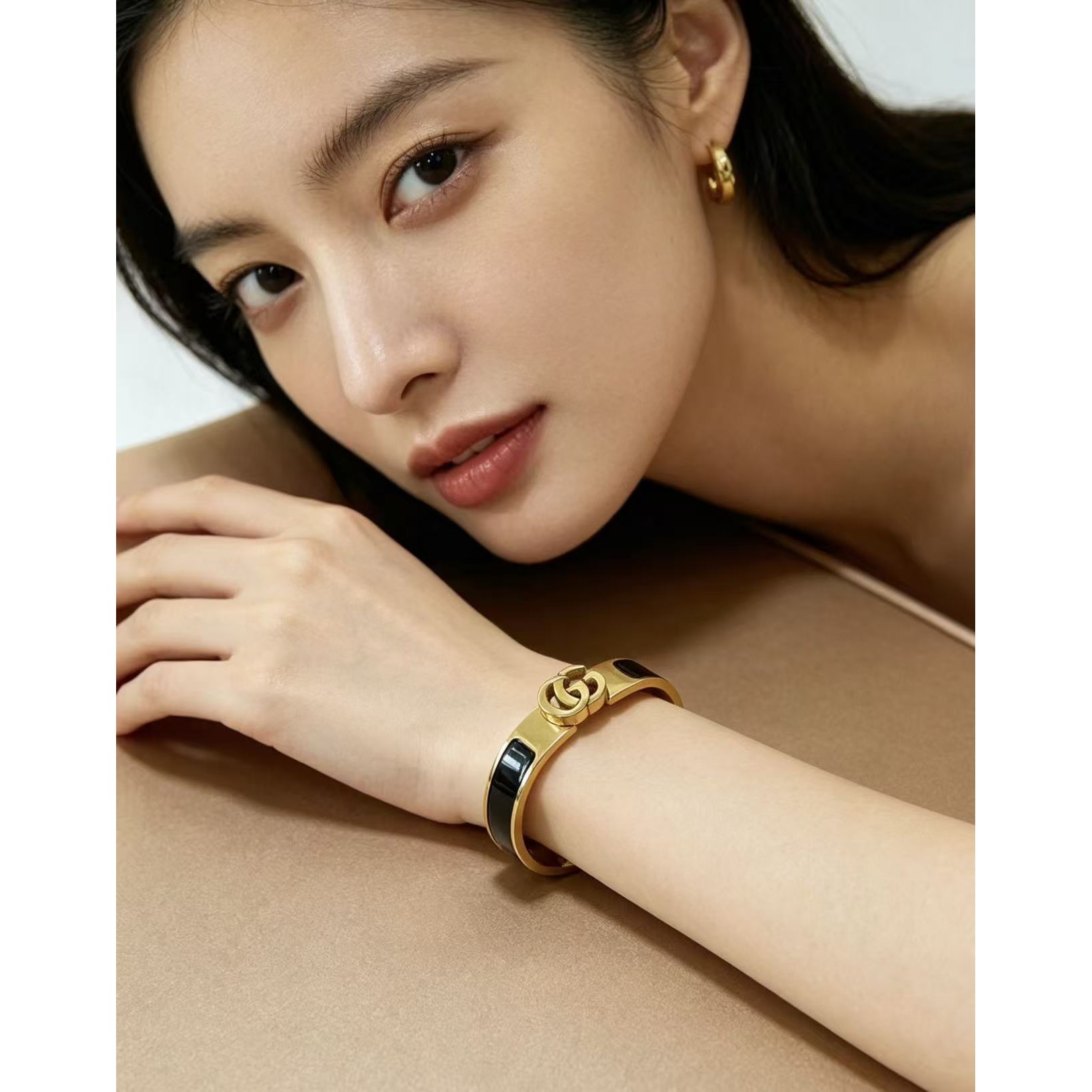 <p>GUCCI&nbsp;手镯</p>