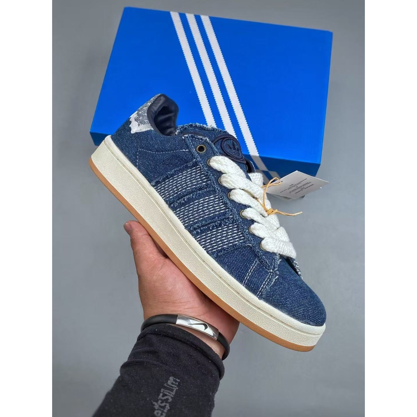 <p>Adidas Originals &nbsp;CAMPUS 经典百搭板鞋(藍)</p>