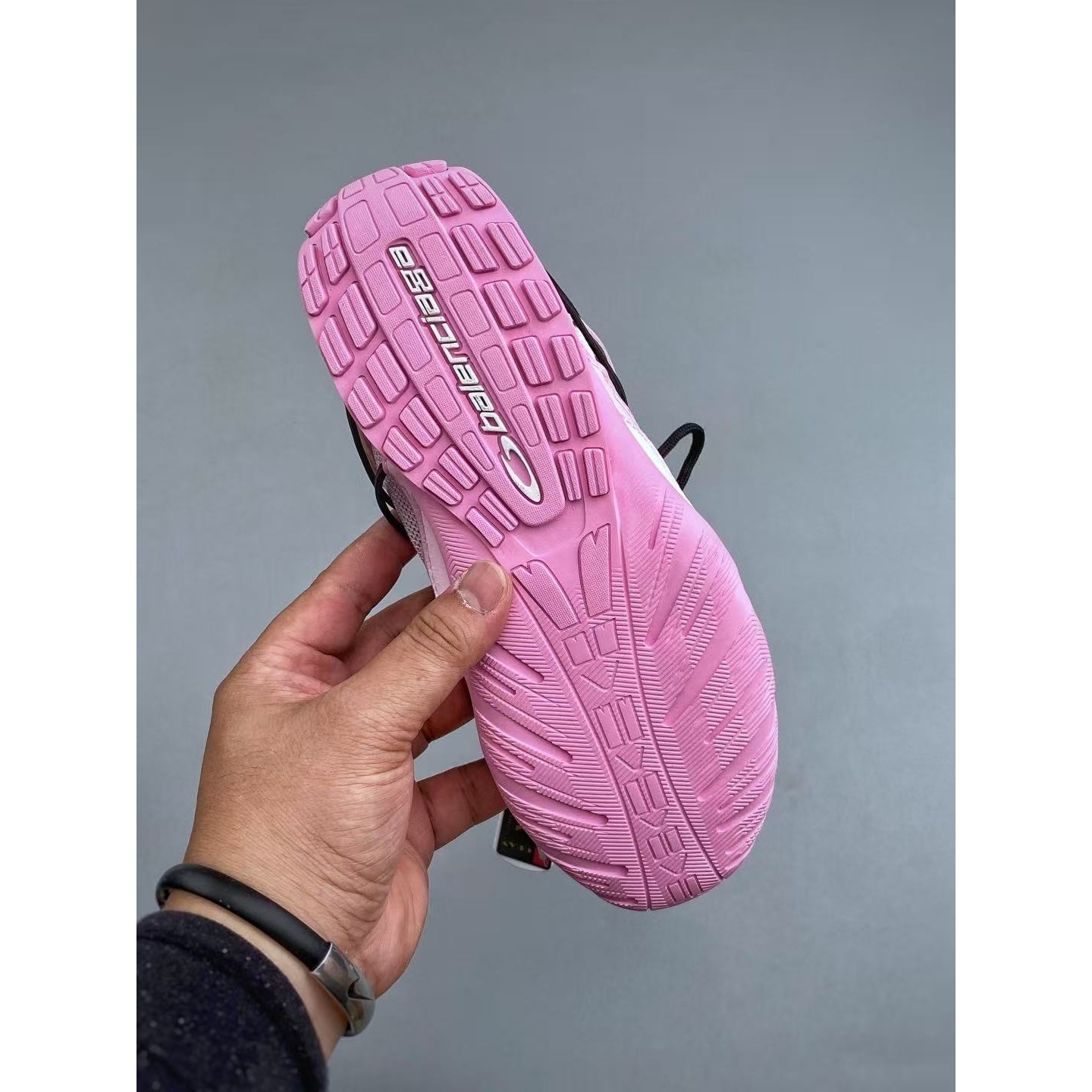 <p>Balenciaga RADAR GRADIENT LINES 25代 生活休闲鞋 (粉)&nbsp;</p>