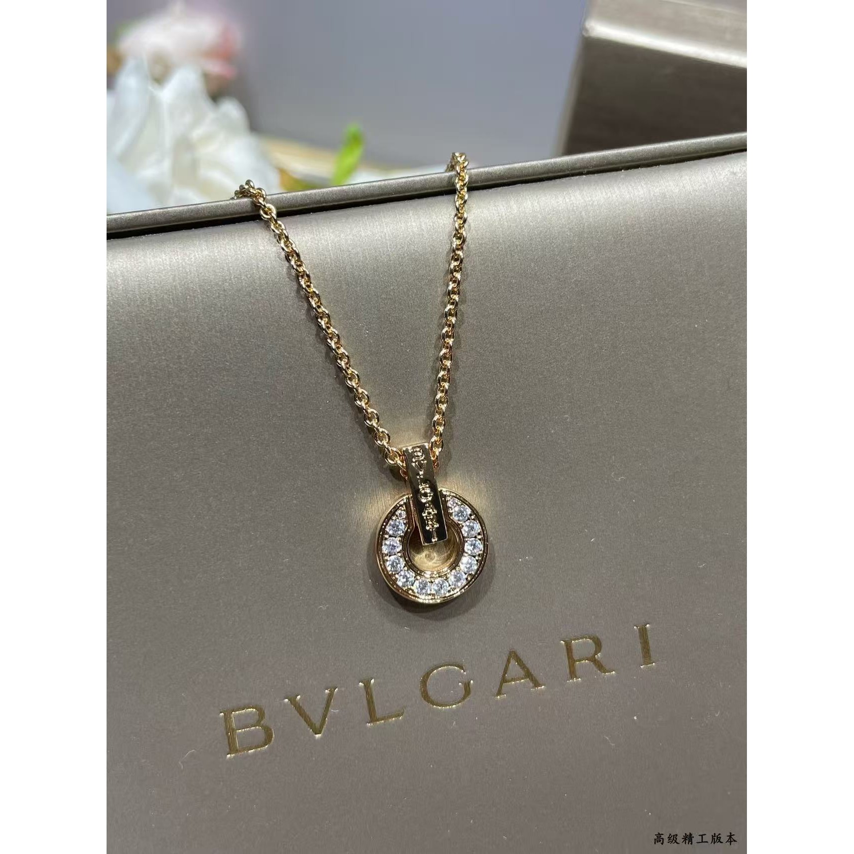<p>&nbsp;Tiffany&nbsp;满钻铜钱项链</p>
