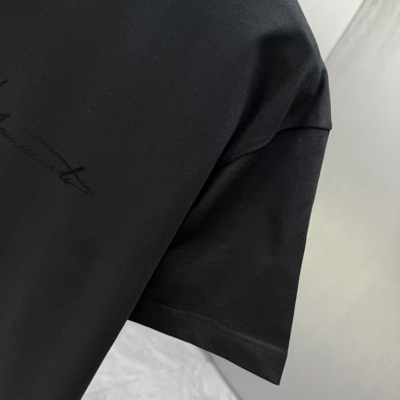 <p>Y-3 短袖T恤(黑)</p>
