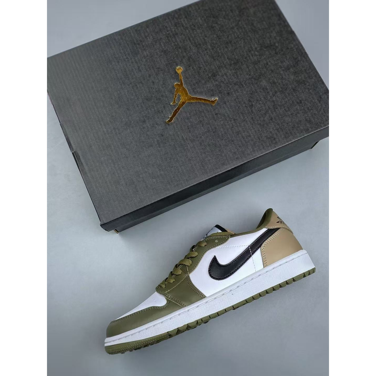 <p>Nike Air Jordan 1 Low (墨綠)</p>