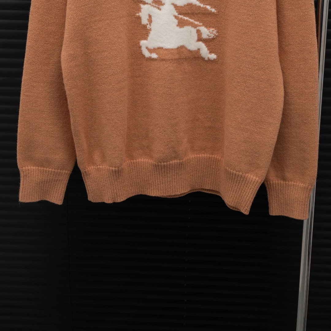<p>BURBERRY&nbsp;战马 LOGO长袖毛衣(橘)</p>