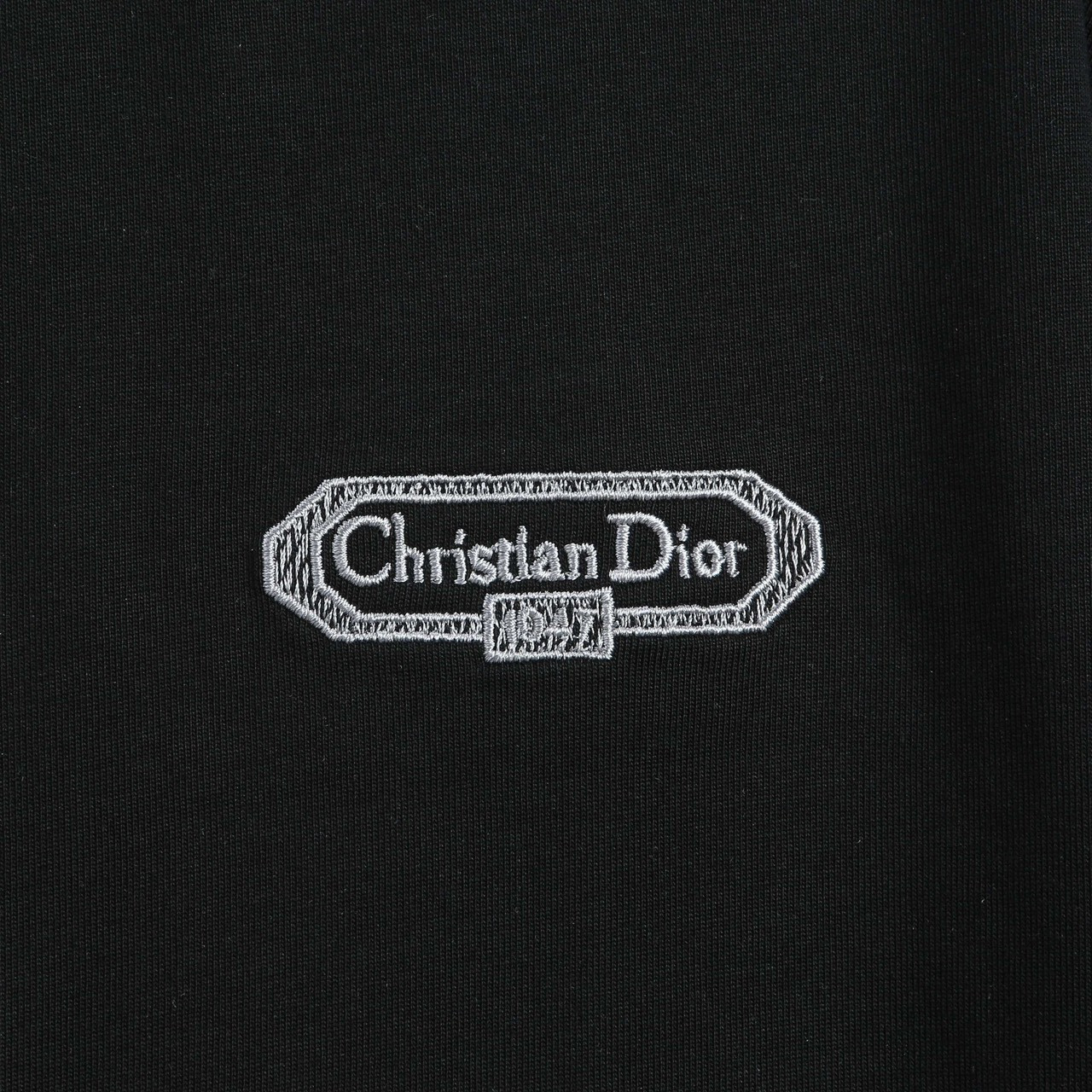 <p>DIOR 短袖T恤(黑)</p>