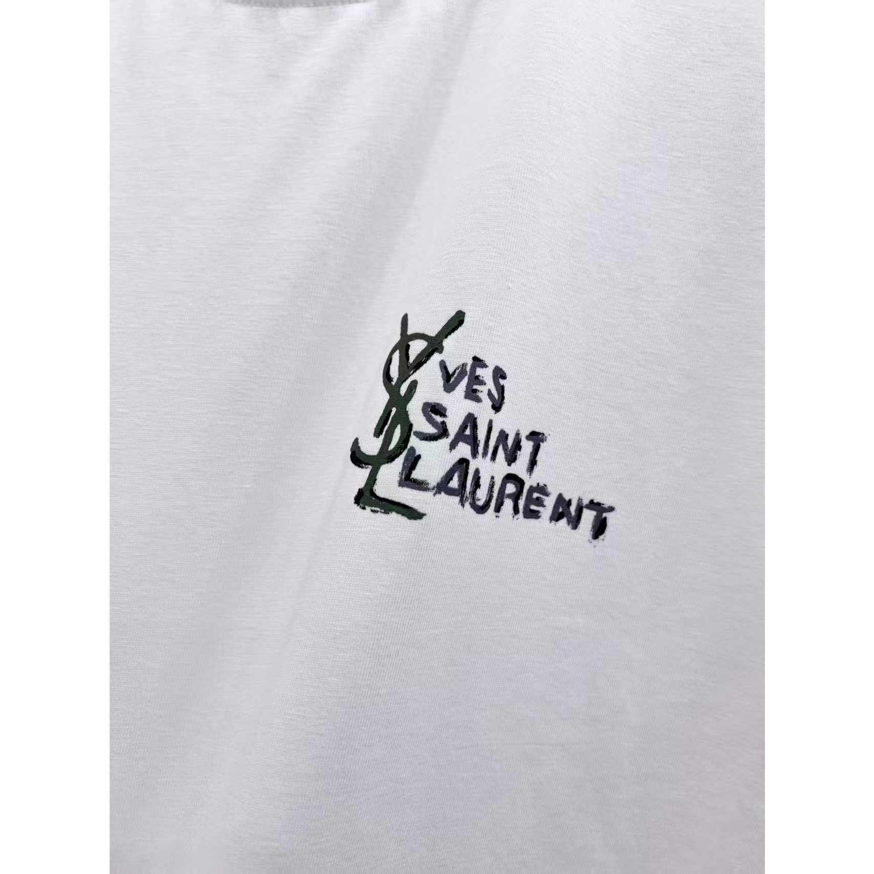 <p>YSL 微阔版 短袖T(白)</p>