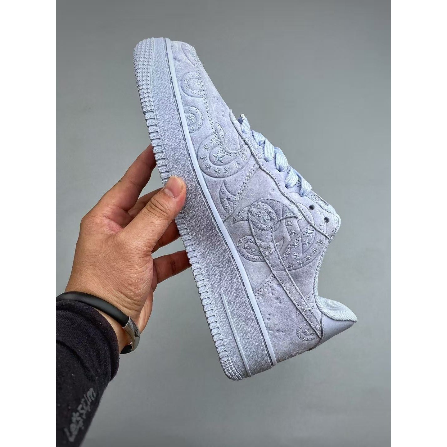 <p>NIKE AIR FORCE 1 '07 LV8 (白)</p>