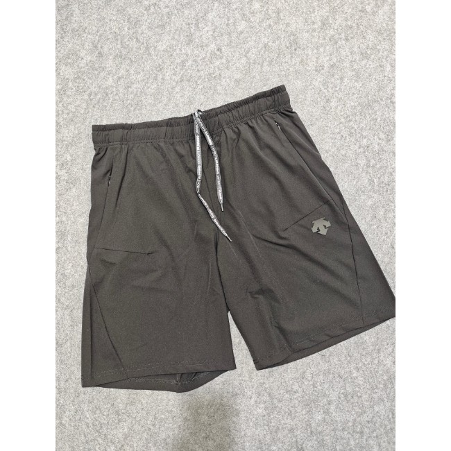 <p>DESCENTE 休閒短褲</p>
