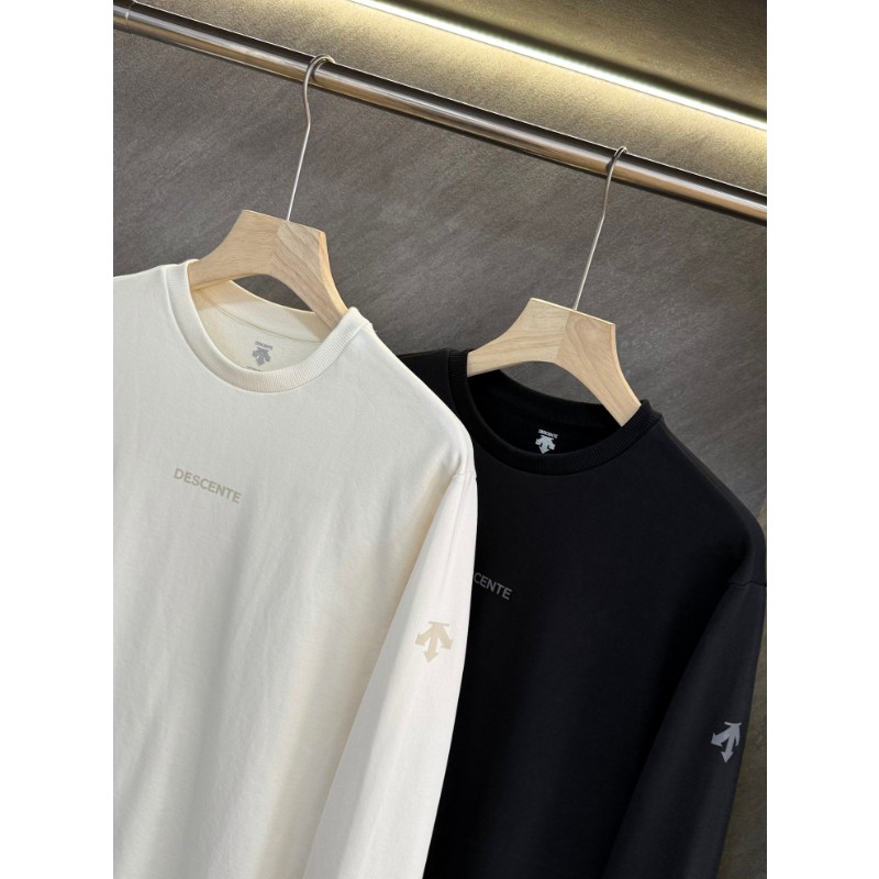 <p>DESCENTE 長袖圓領上衣</p>