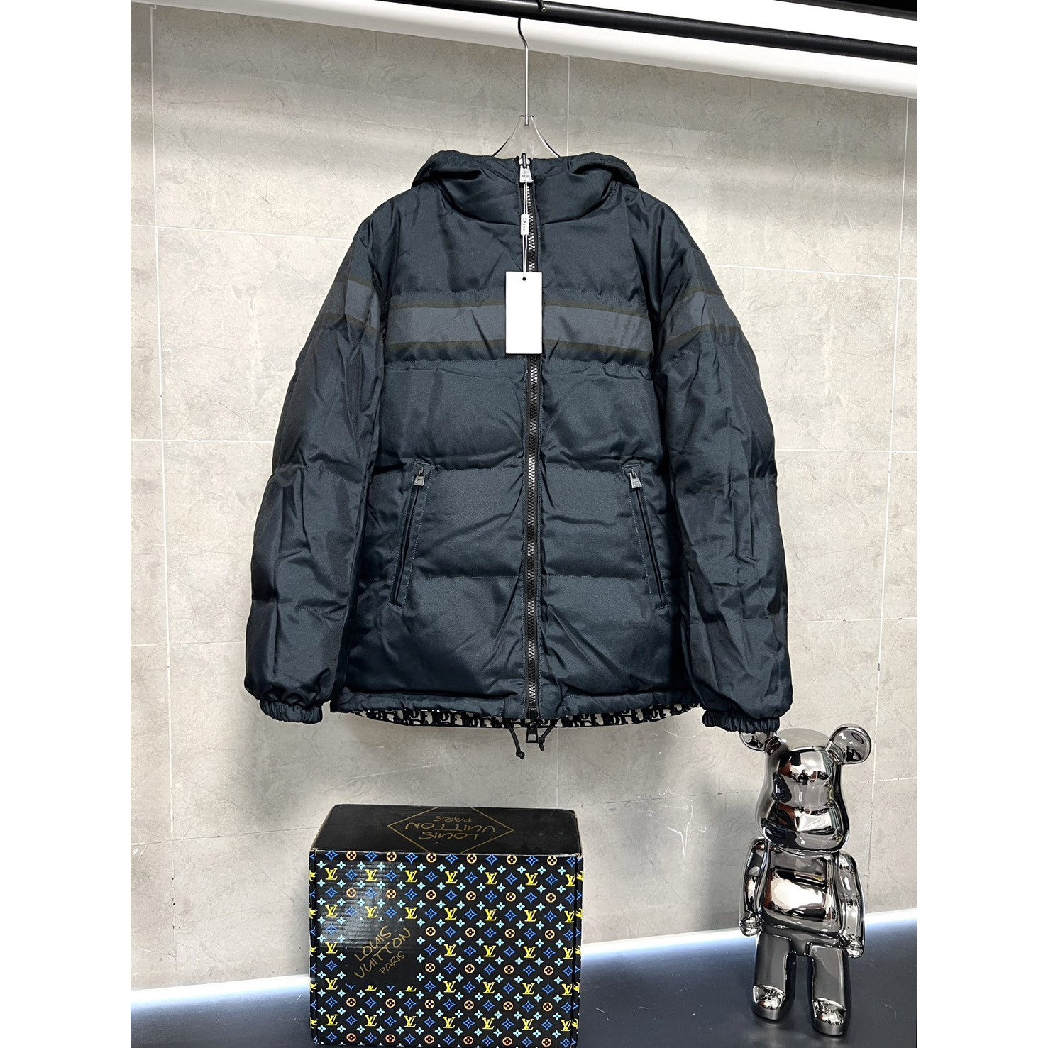 <p>Dior 双面穿羽绒棉服外套</p>