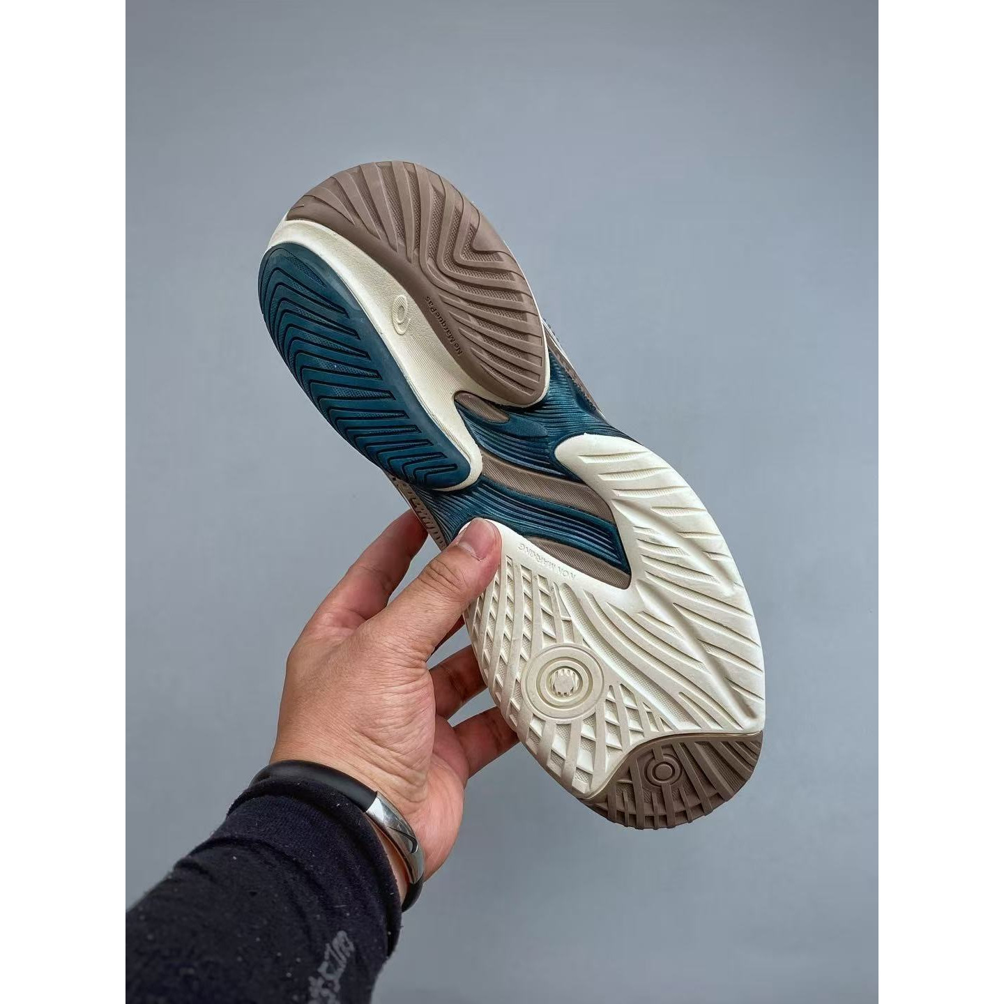 <p>Asics Court FF 3 专业网球鞋</p>