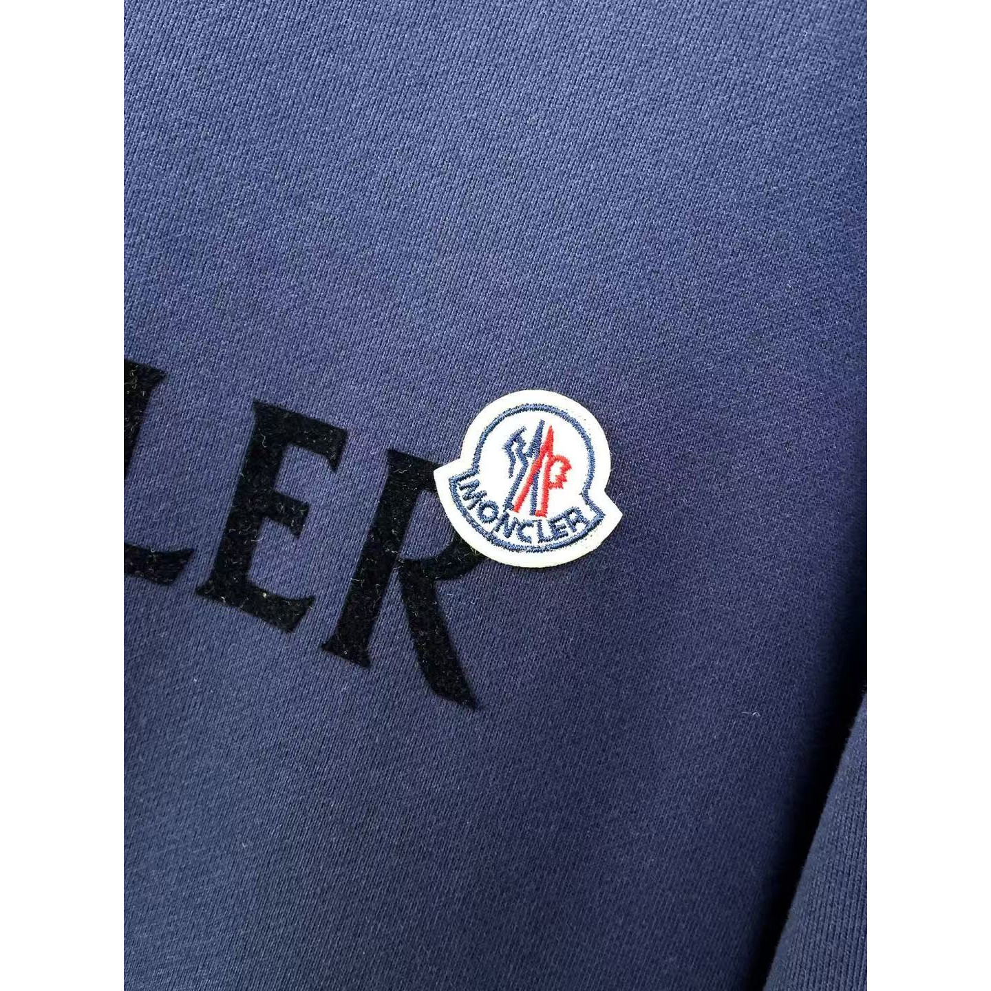 <p>MONCLER 圆领卫衣(藍)</p>
