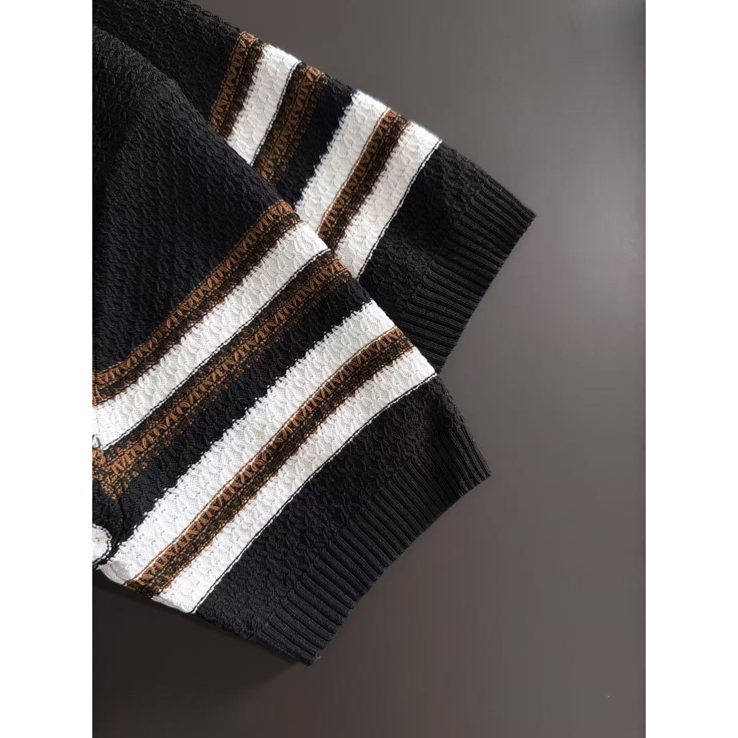 <p>BURBERRY&nbsp;男款短袖T恤(786899)</p>