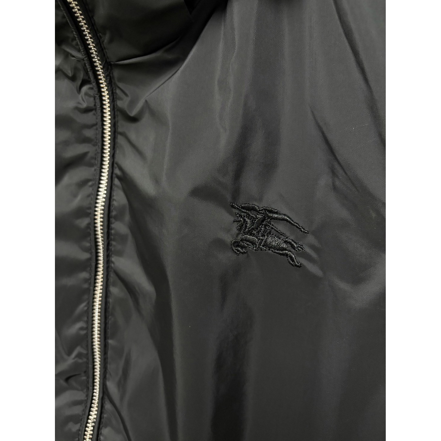 <p>Burberry 连帽马甲外套</p>
