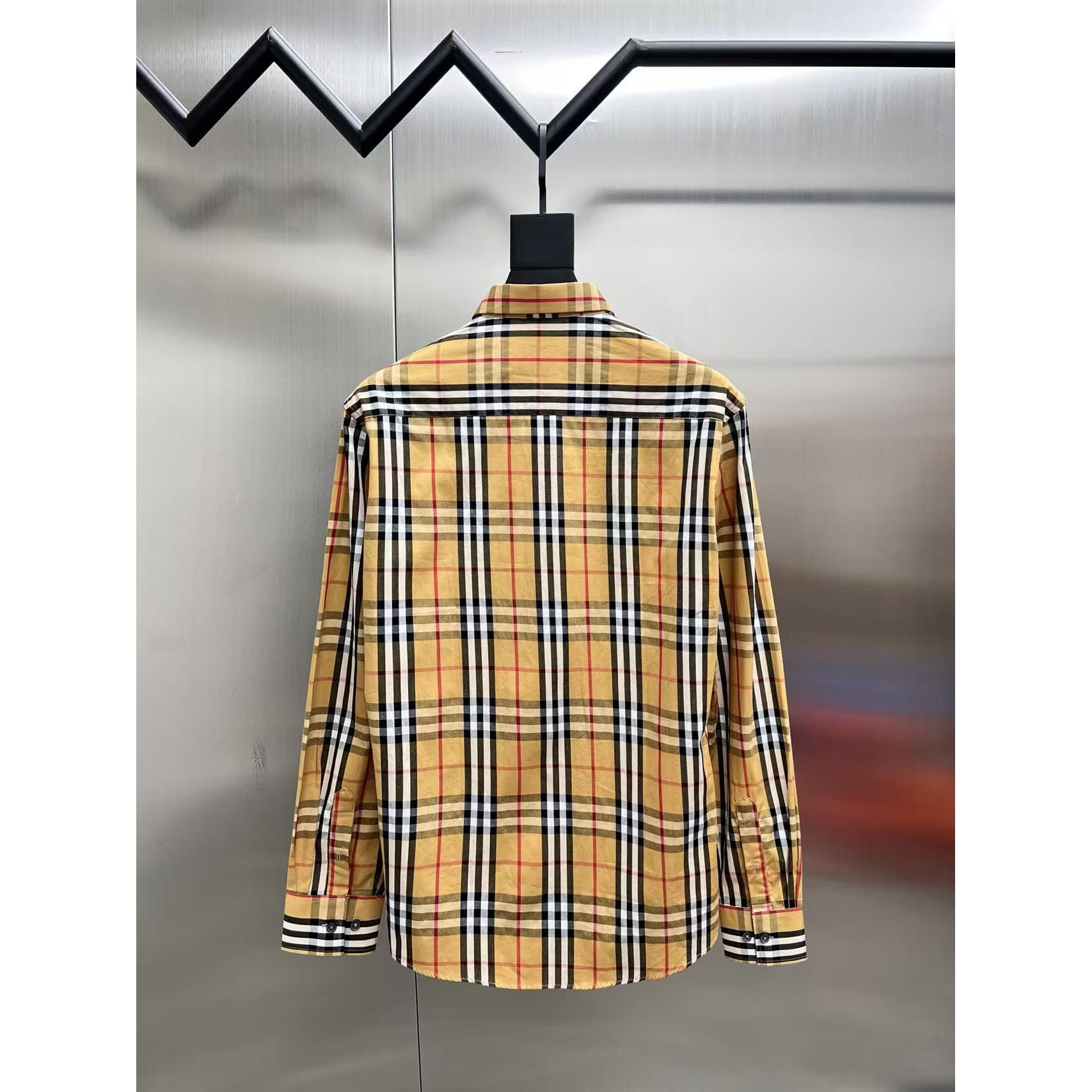 <p>Burberry 长袖衬衫(783229)</p>