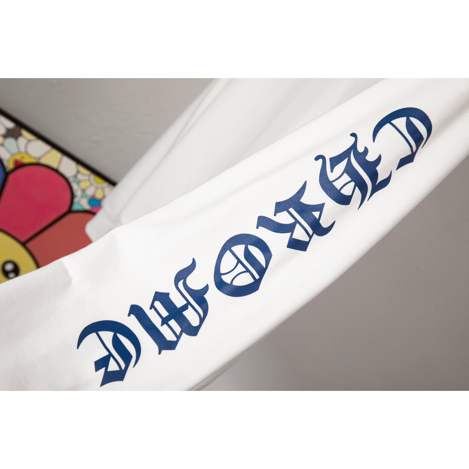 <p>CHROME HEARTS 梵文字母连帽外套(DZ82)(白色)</p>