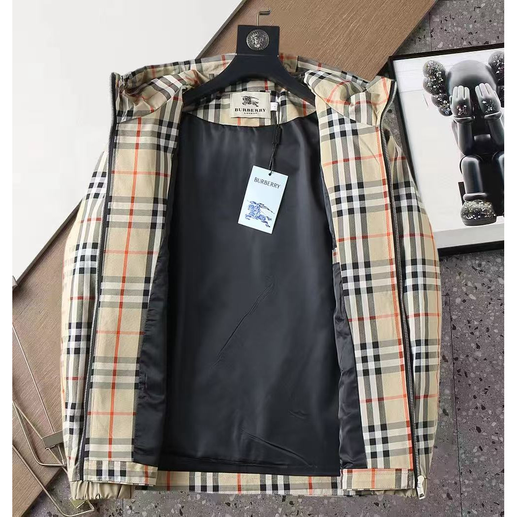 <p>BURBERRY 男士夹克外套(800844)</p>