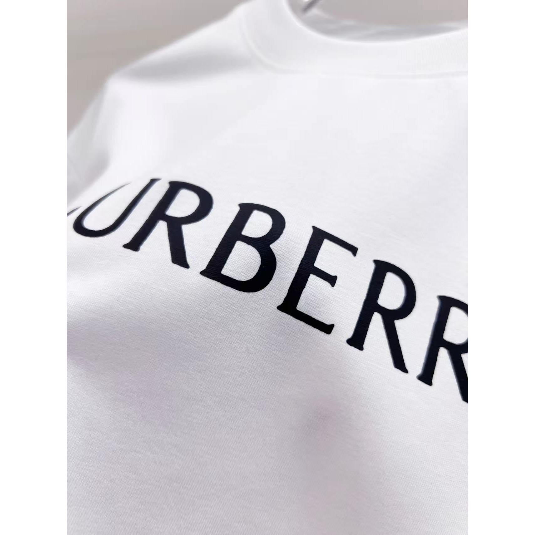 <p>BURBERRY 印花短袖T恤(白)</p>