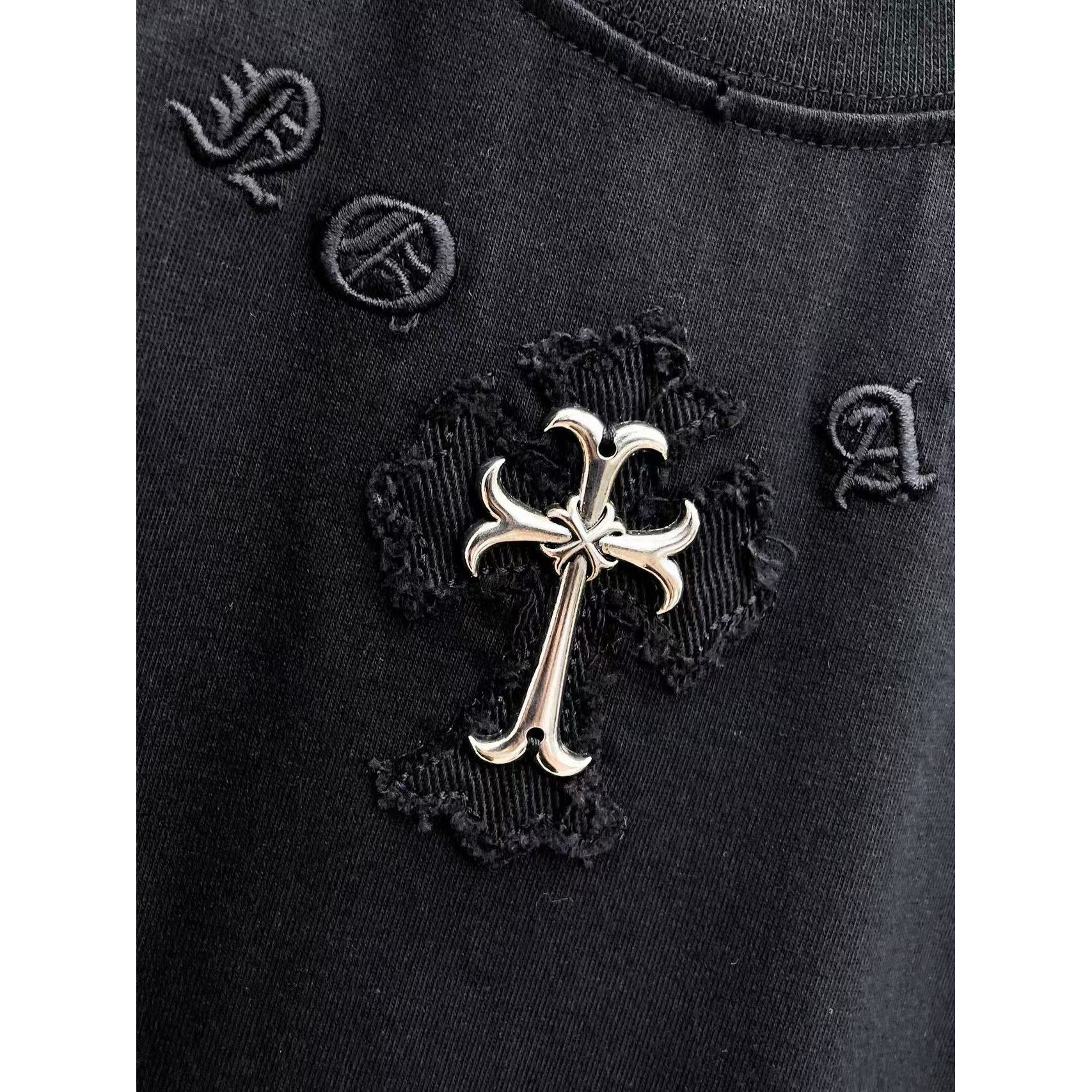 <p>CHROME HEARTS 专柜新款短袖T恤(黑)</p>