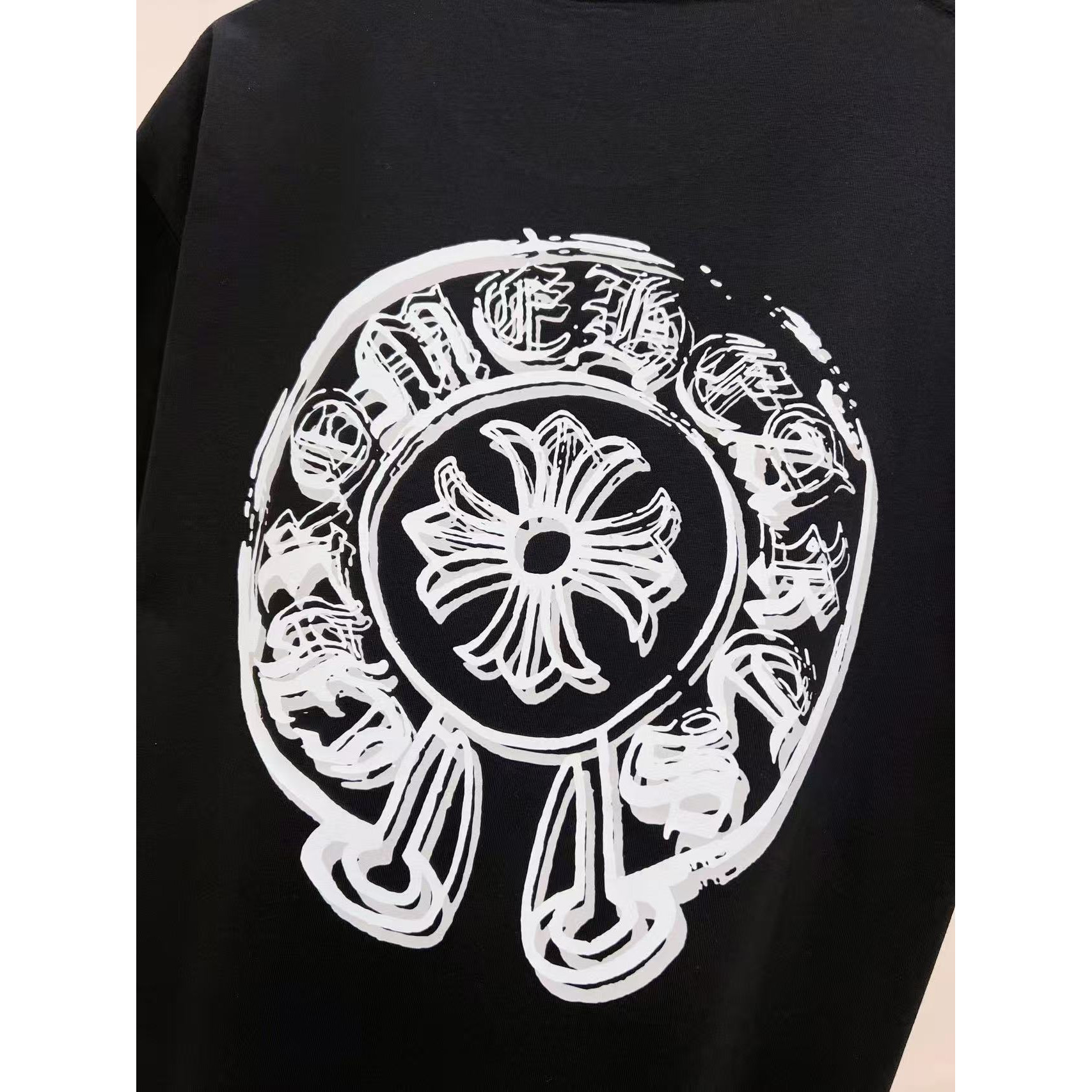 <p>CHROME HEARTS&nbsp;春夏系列短袖T恤(黑)</p>