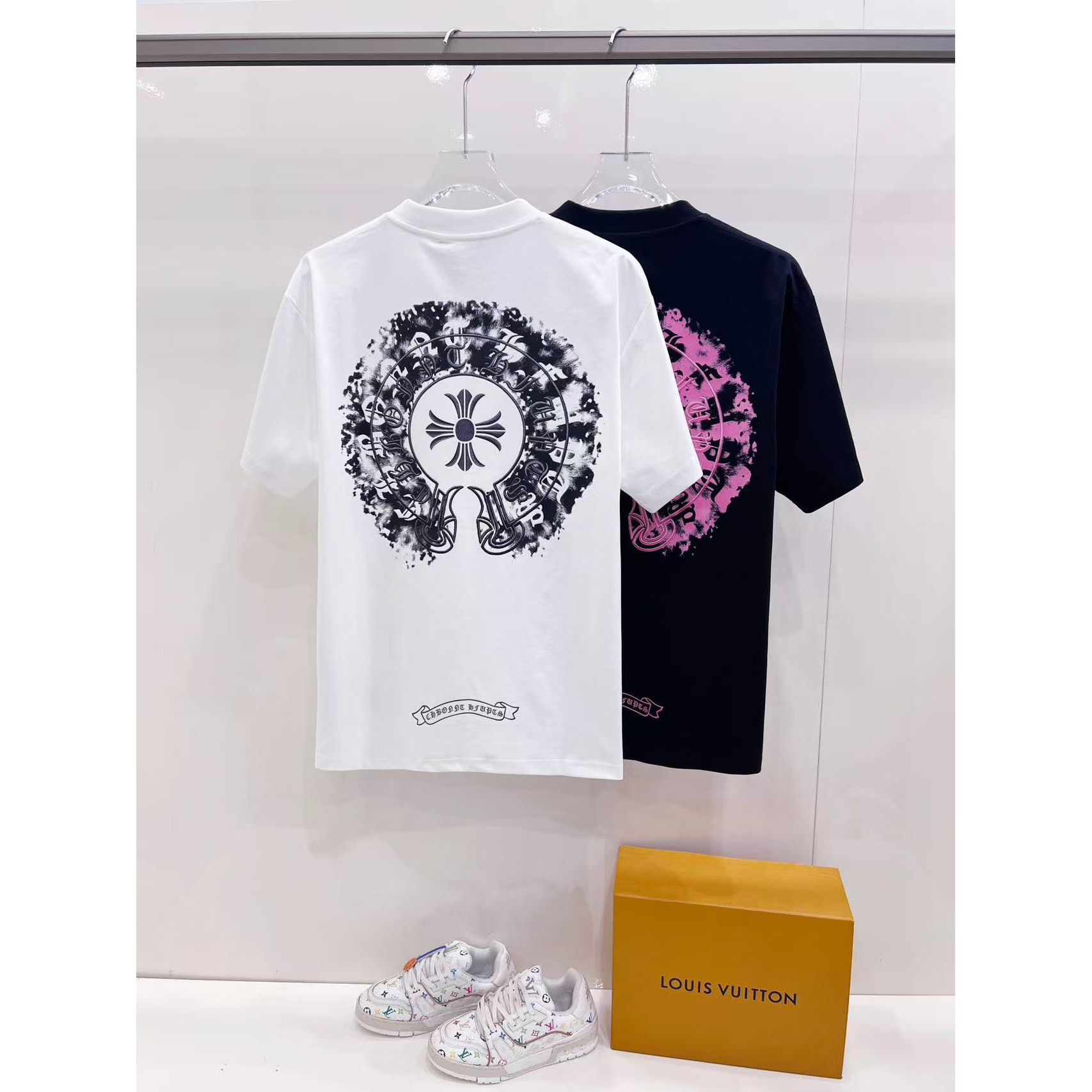 <p>CHROME HEARTS 短袖圆领T恤(白)</p>
