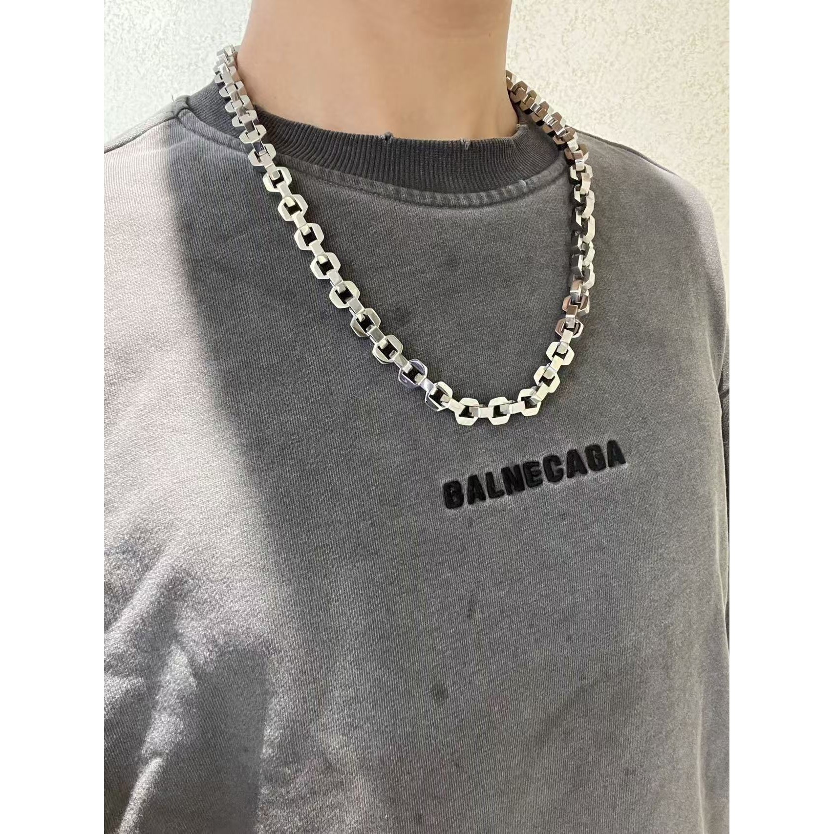 <p>Balenciaga 项链</p>