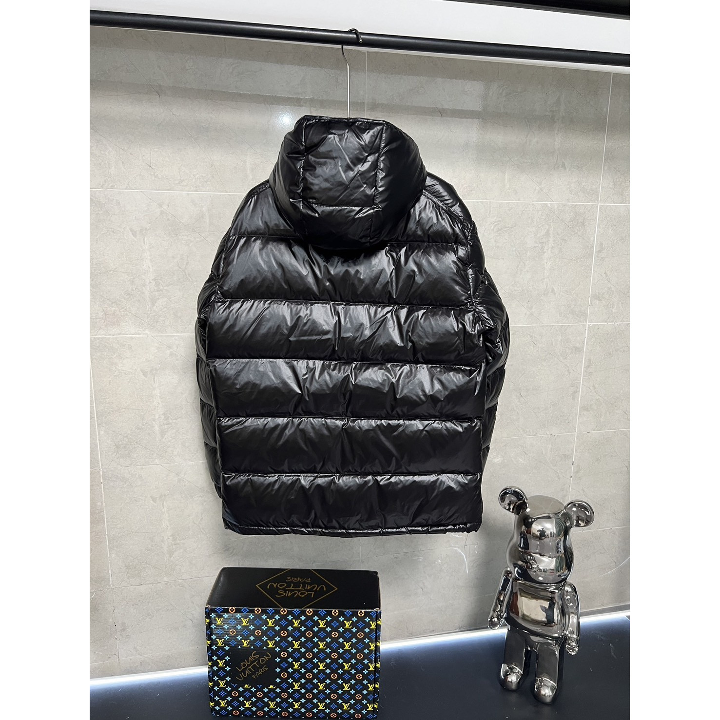 <p>Moncler 羽绒服 (黑)</p>