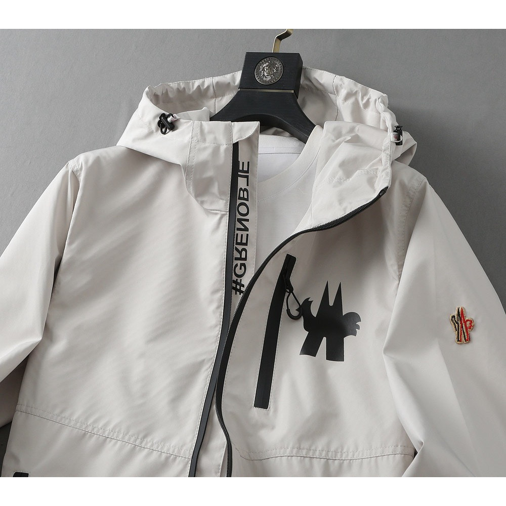 <p>Moncler 新款男士夹克外套</p>