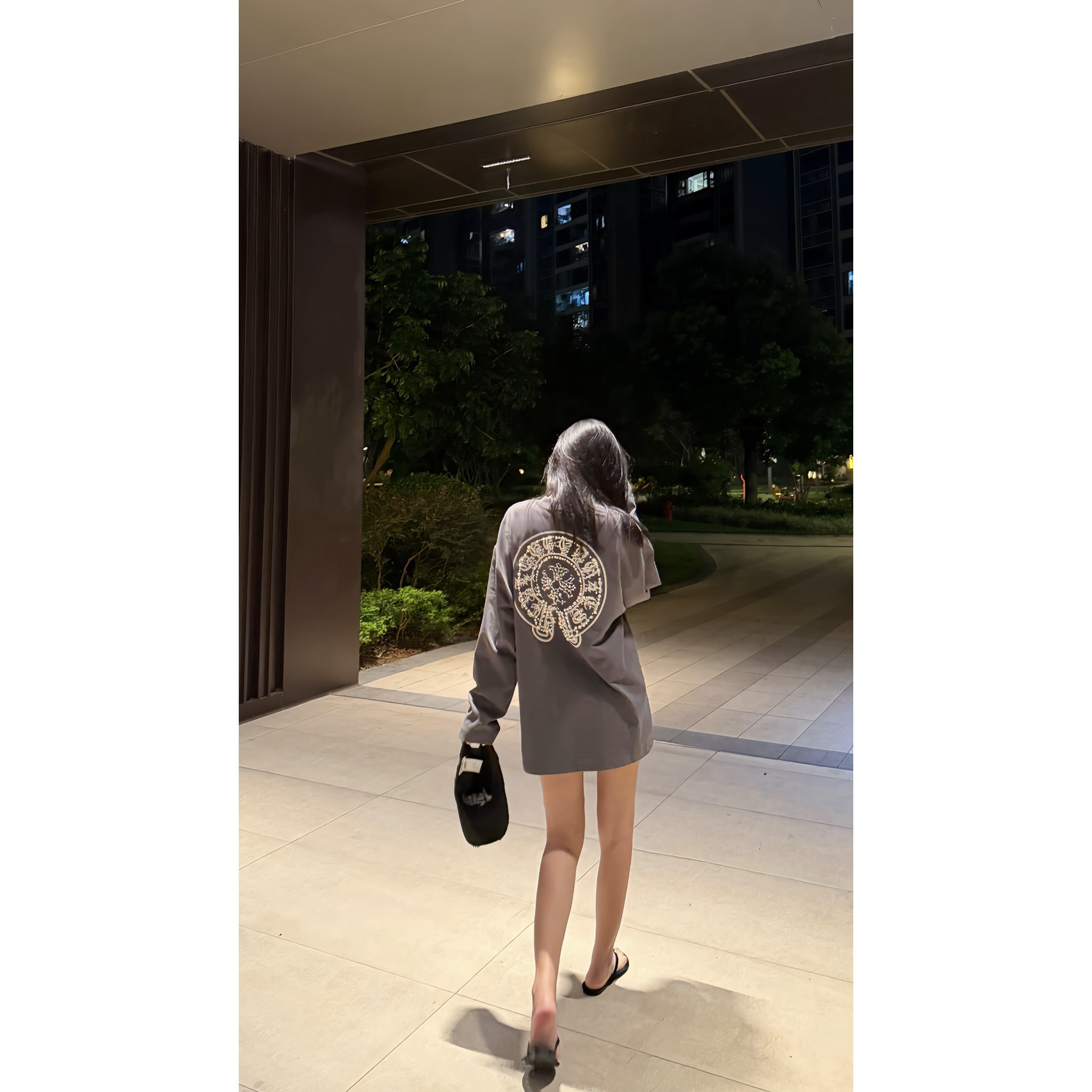 <p>CHROME HEARTS 长袖T恤(灰D88)</p>

<p>&nbsp;</p>