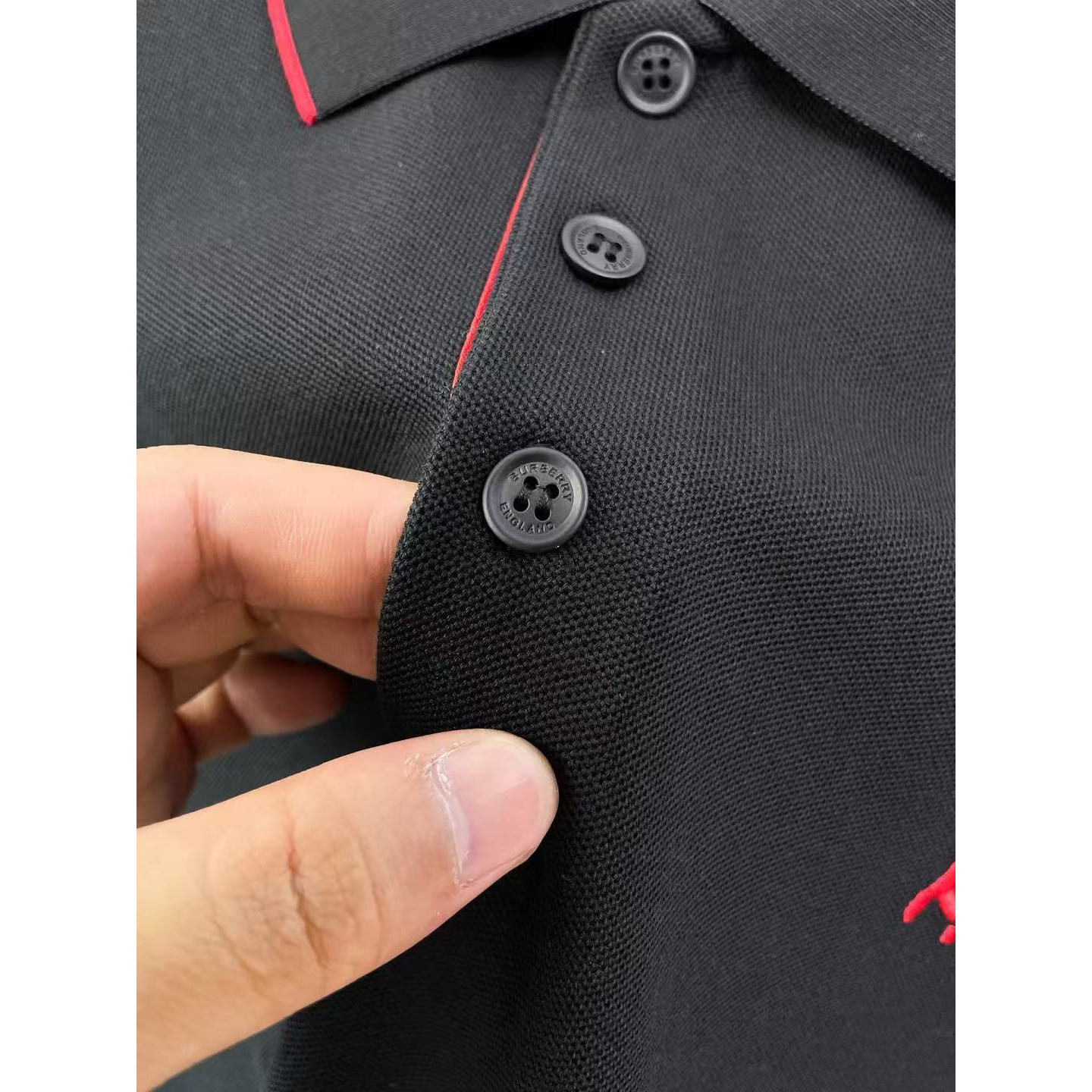 <p>BURBERRY 长袖Polo衫(黑)</p>