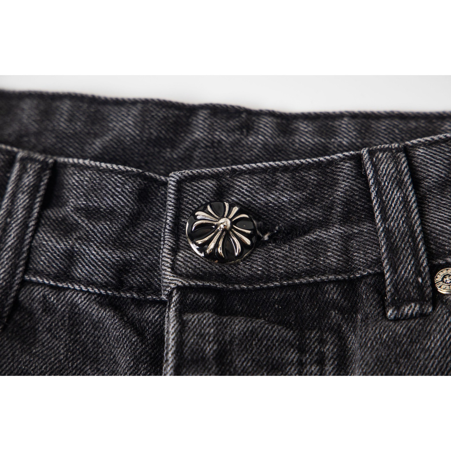 <p>CHROME HEARTS 黑色拼多黑皮大魔王牛王牛仔裤(1769#)</p>
