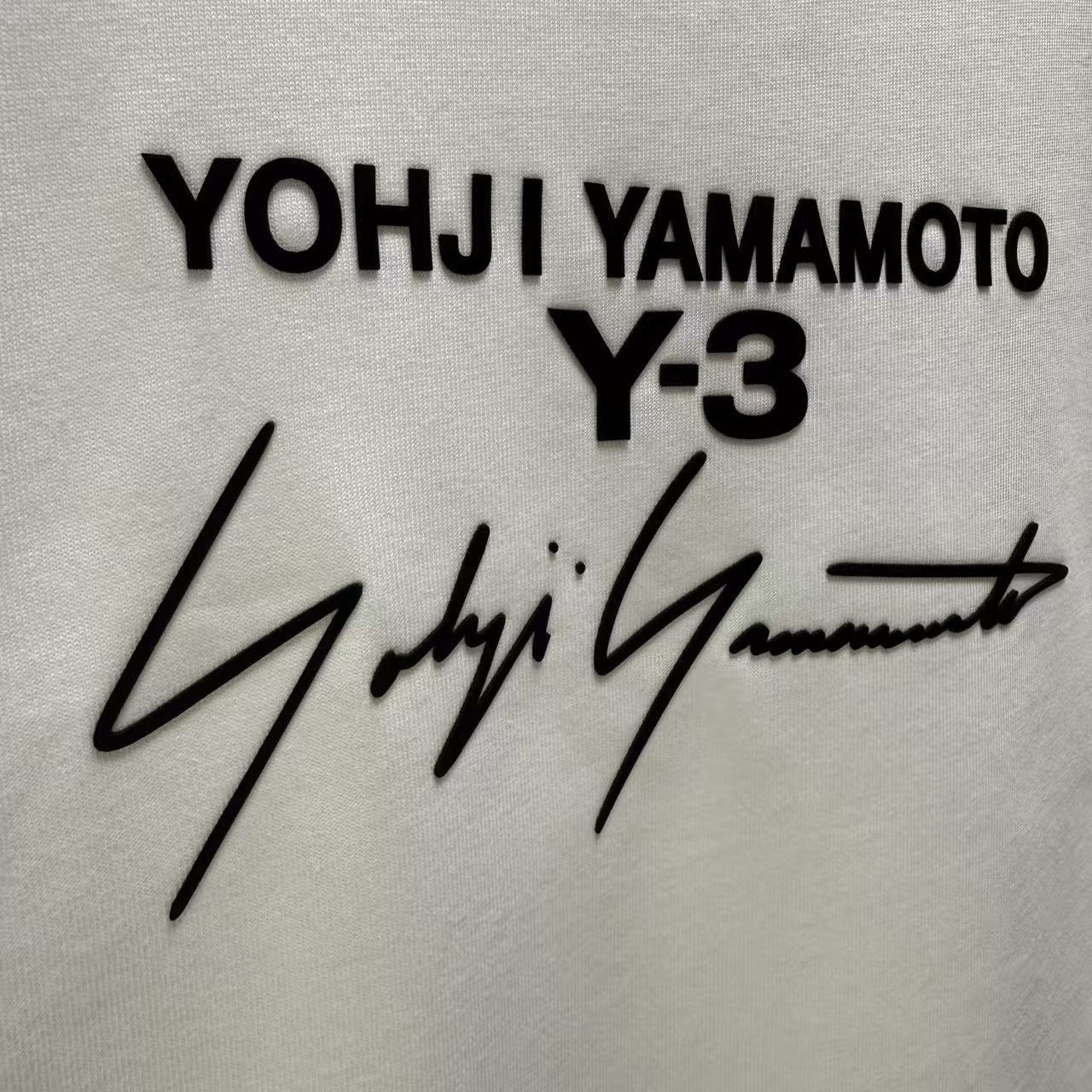 <p>Y-3 短袖T恤(白)</p>