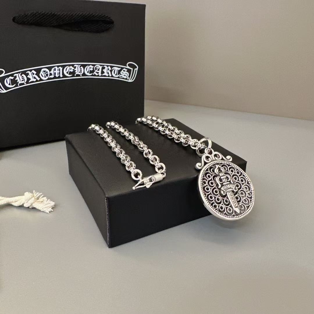 <p>CHROME HEARTS&nbsp;项链</p>