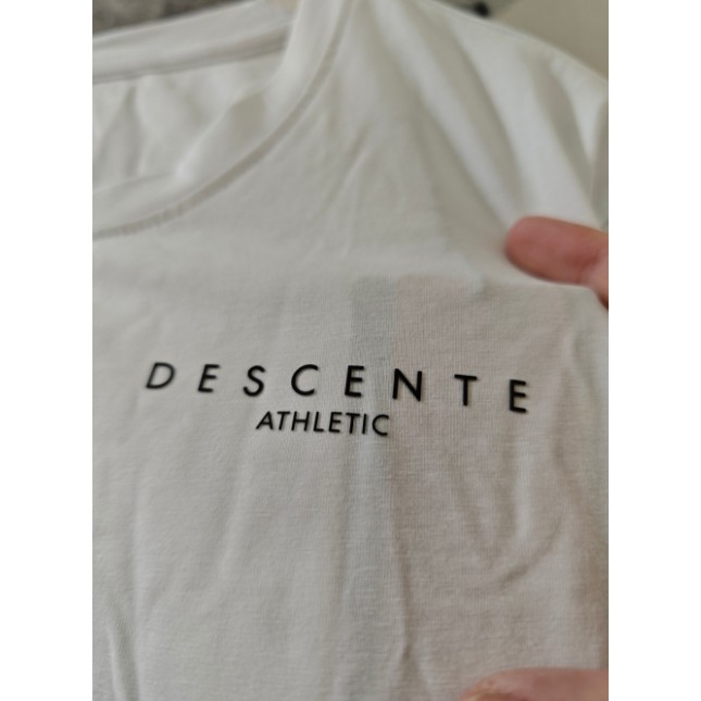 <p>DESCENTE 短袖T恤(白)</p>