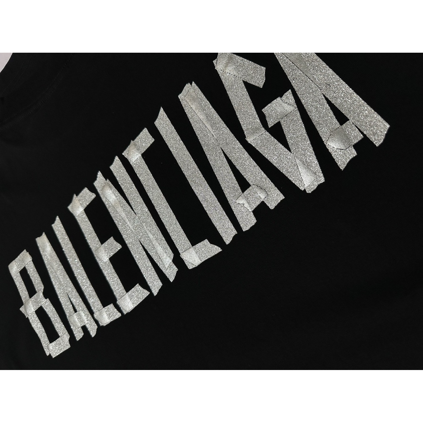 <p>Balenciaga 字母短袖T恤</p>