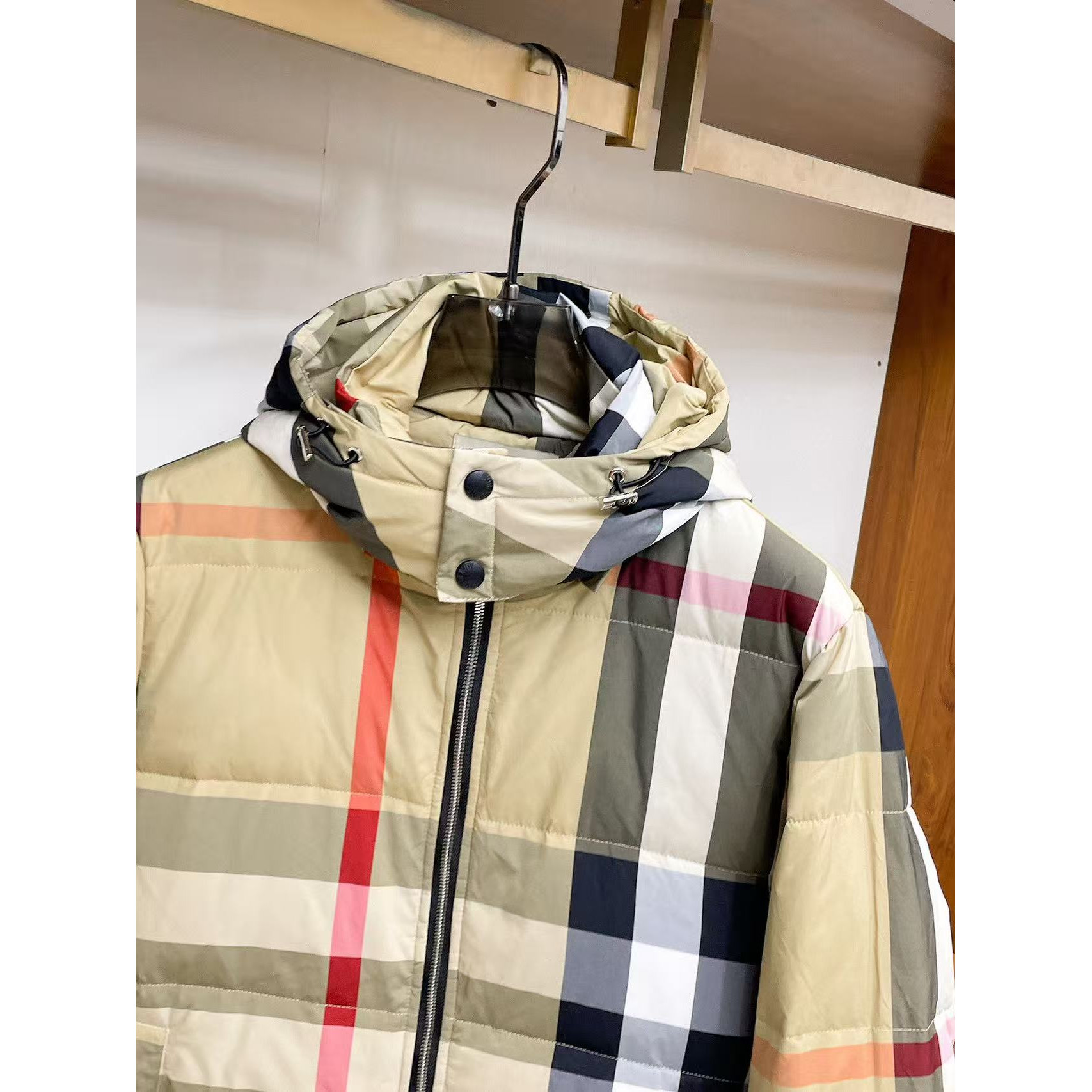 <p>BURBERRY 秋冬新款羽绒服(卡其)</p>