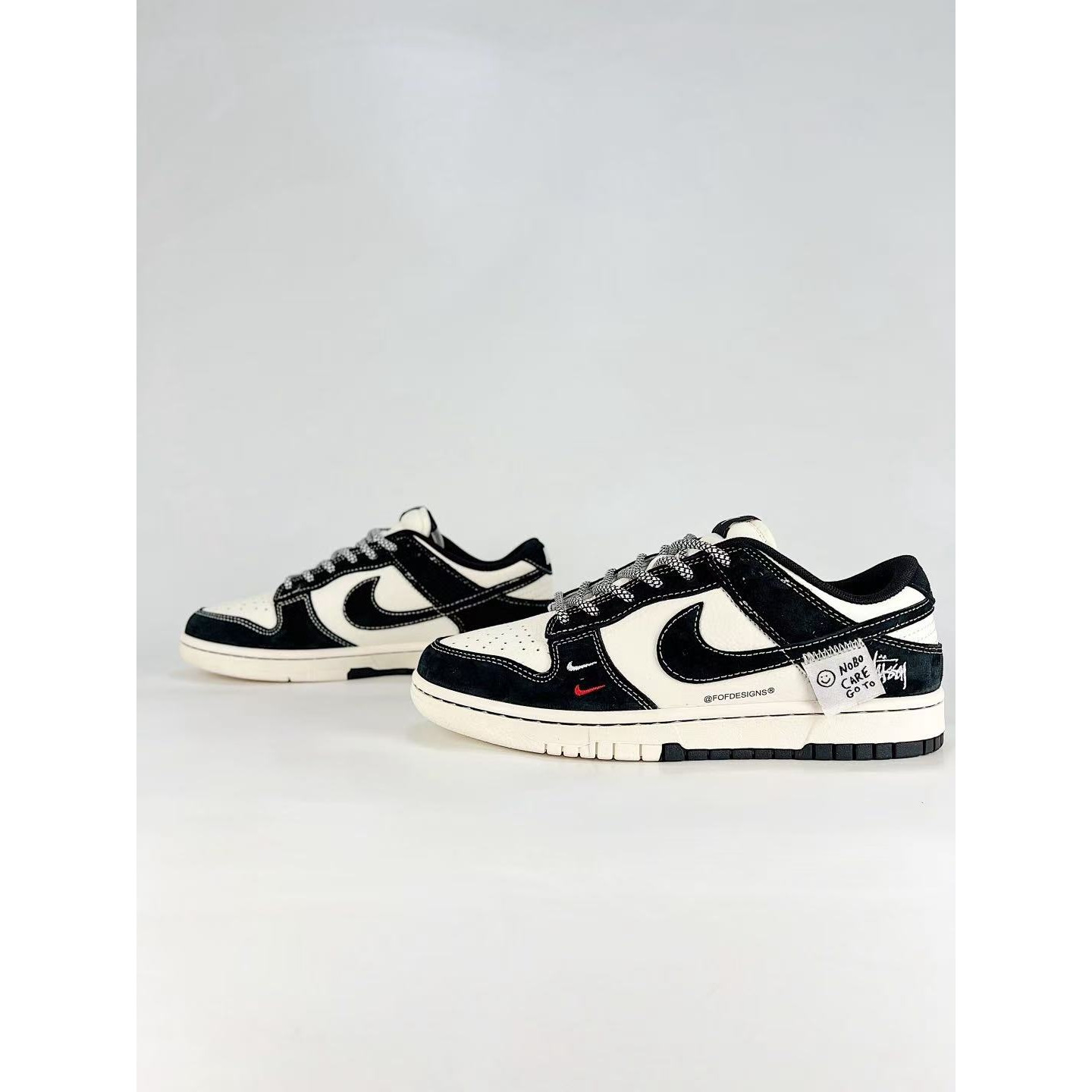 <p>NIKE DUNK SB LOW 全新配色&nbsp;</p>