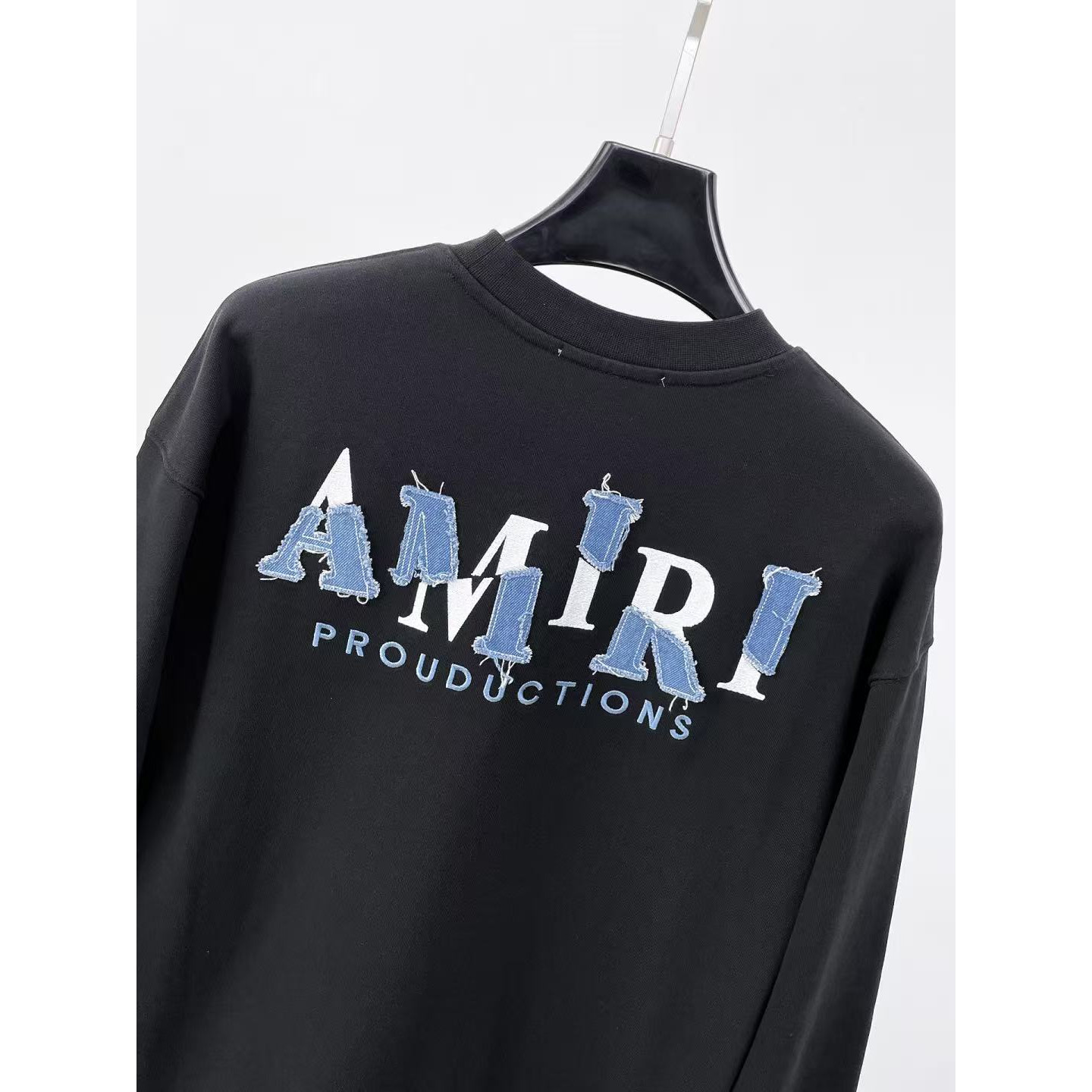 <p>AMIRI&nbsp;圓領長袖T恤(黑)</p>