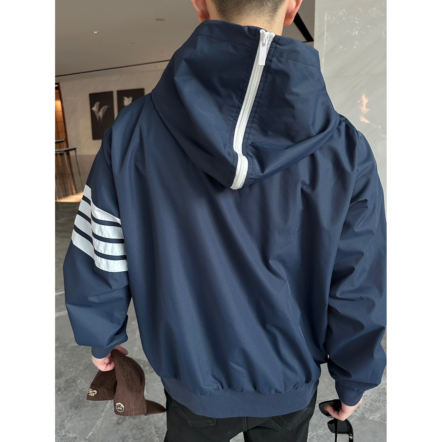 <p>Thom Browne 四杠风衣外套</p>