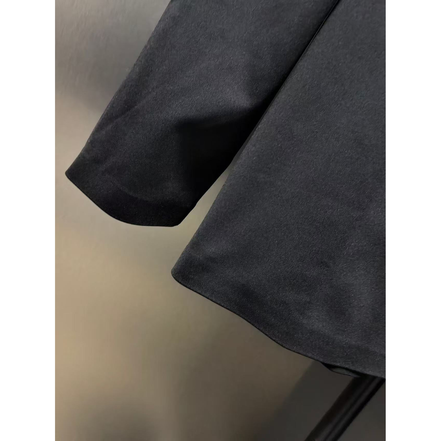 <p>Descente 半拉连长袖打底(黑)</p>