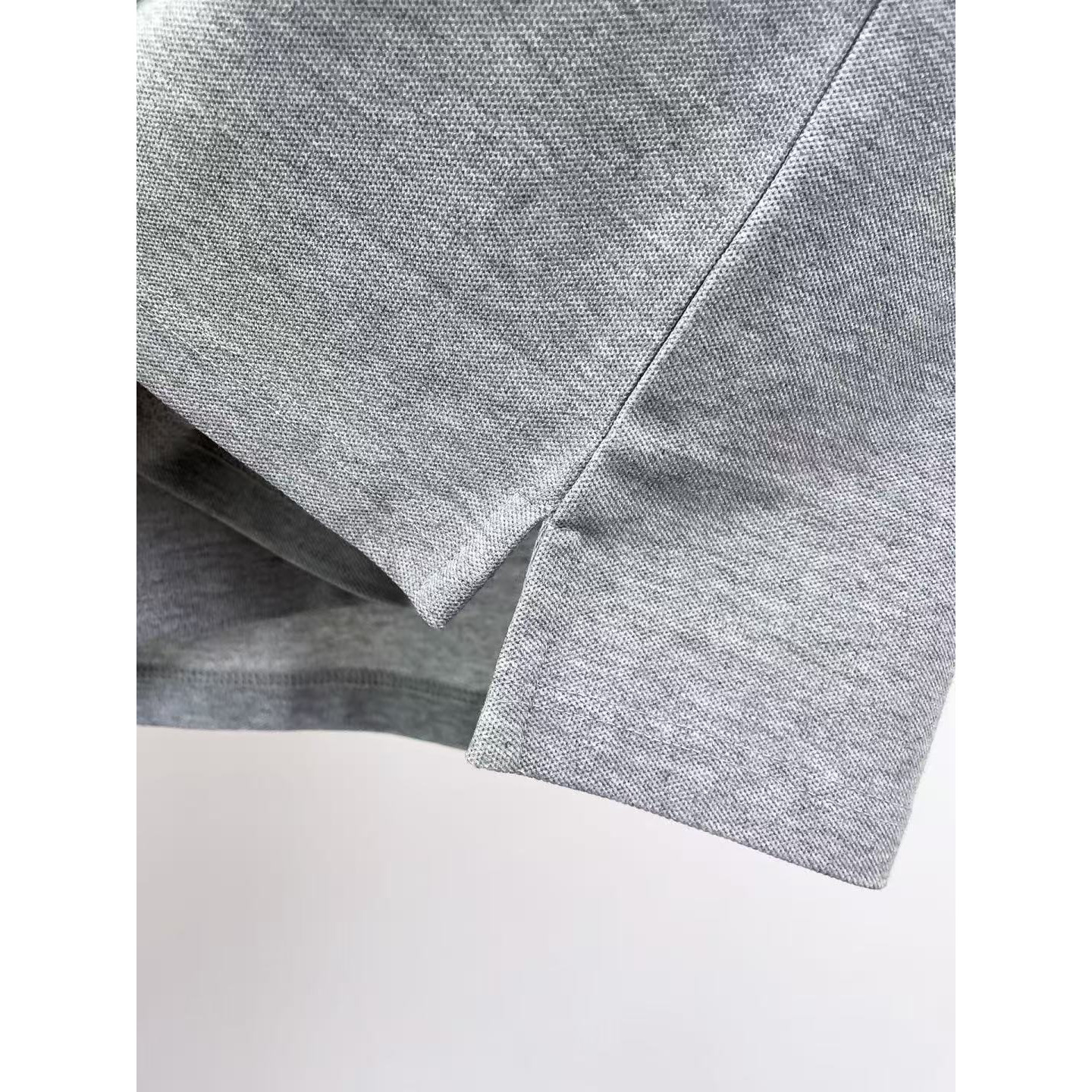 <p>BURBERRY 长袖Polo衫(灰)</p>