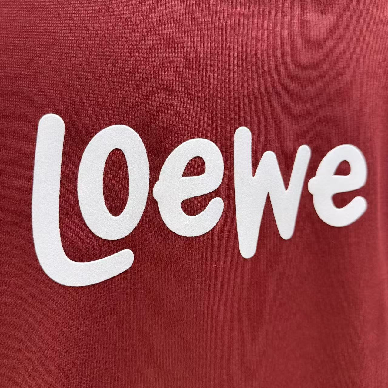 <p>Loewe 短袖T恤(深紅)</p>