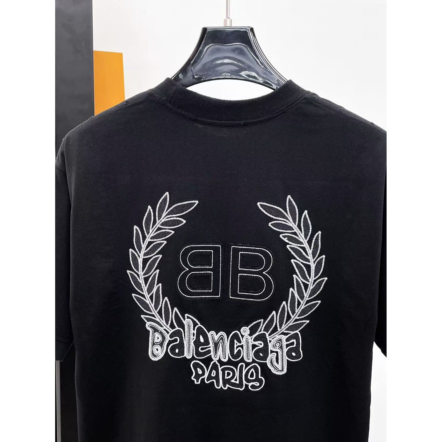 <p>Balenciaga&nbsp;专柜新款短袖T恤(黑)</p>