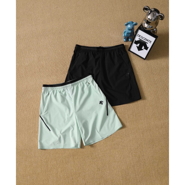 <p>DESCENTE RUNNING 系列男款三分運動短褲</p>