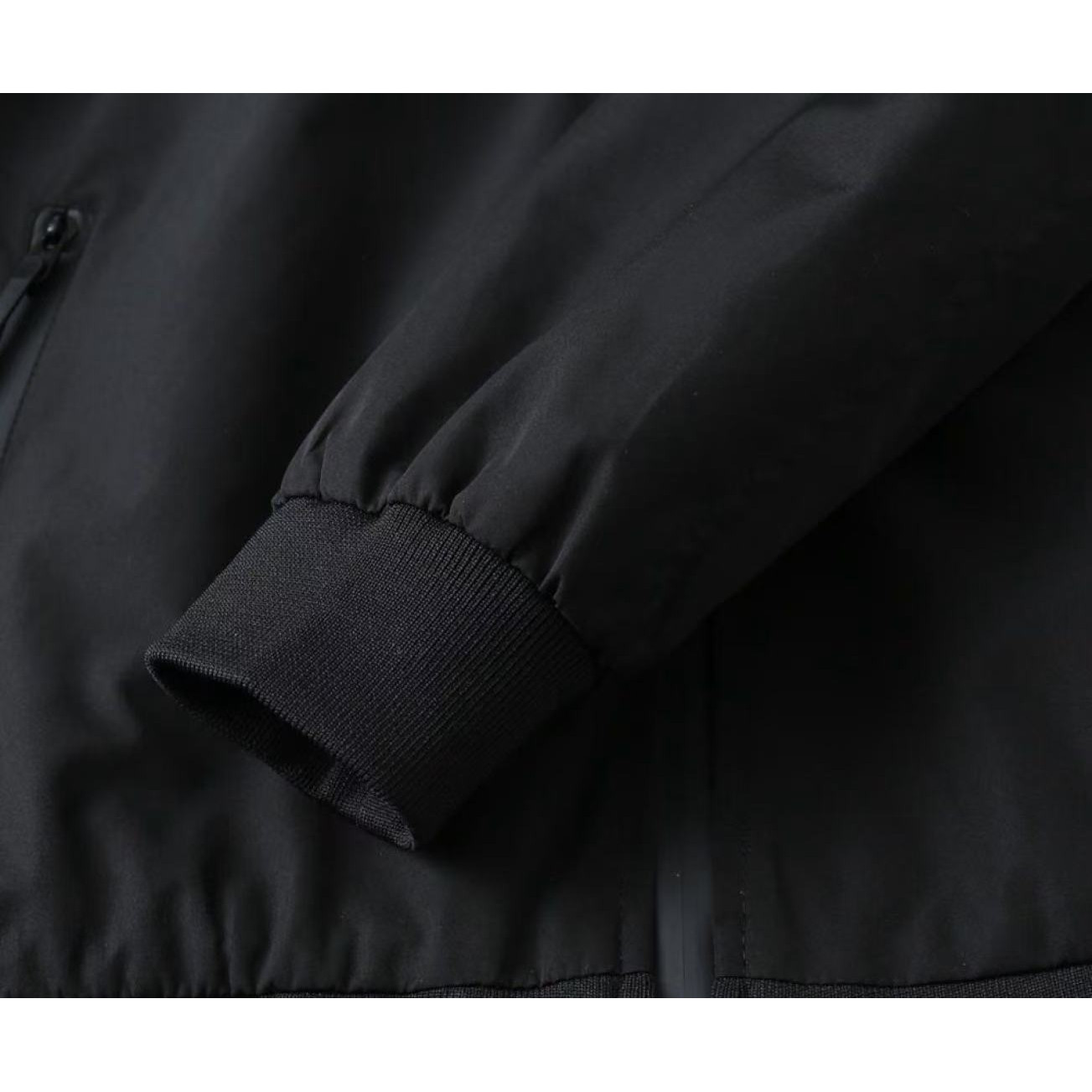 <p>Arc'teryx 男士夹克外套(黑)</p>