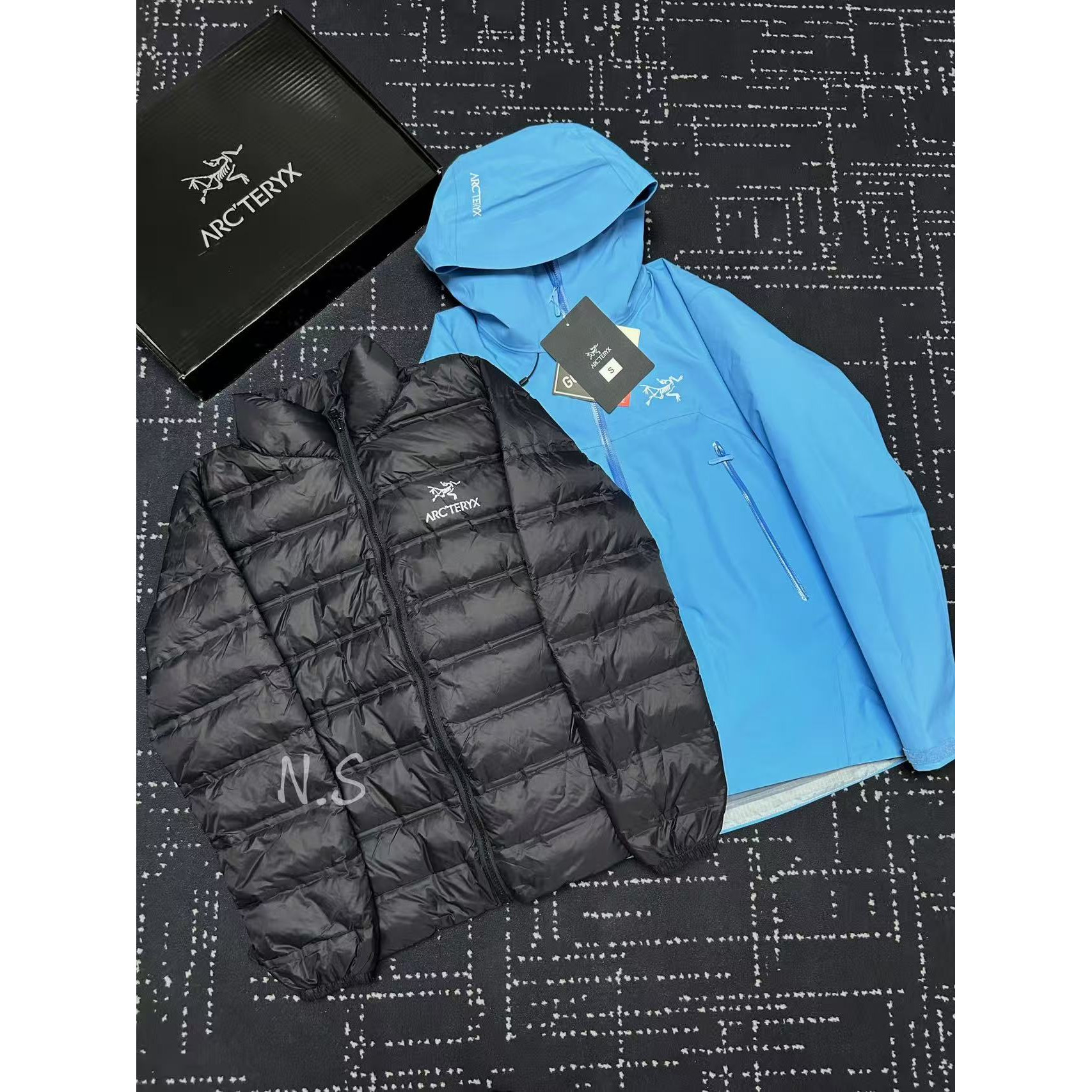 <p>Arc'teryx SL硬壳冲锋衣(惠斯勒蓝)</p>